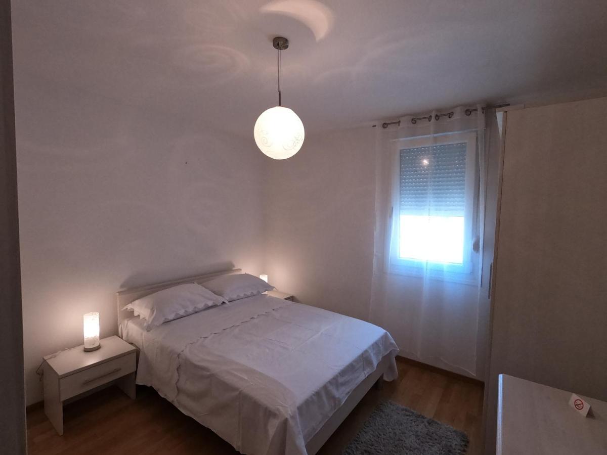 La Fragola Split Apartment Exterior photo